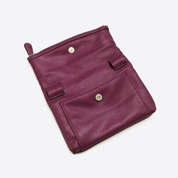 Kenneth Cole Reaction Berry Junior Mini Crossbody - Picture 4 of 8